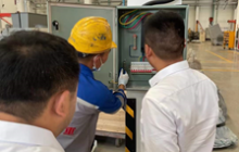 公司組織技術部、生產部對起重機維保作業規范進行例行檢查